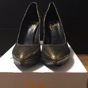 Metallic Pumps, super stylish !